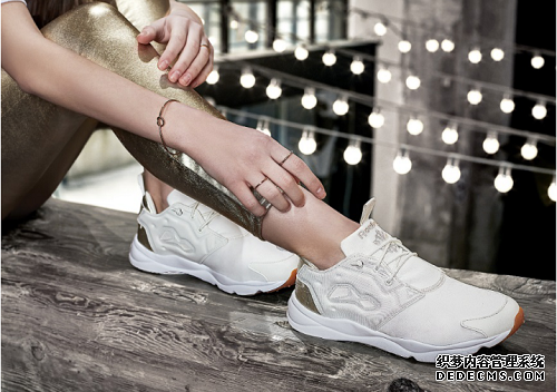 Reebok FURY系列 黑白金BATTLE 每一步都是经典舞步!